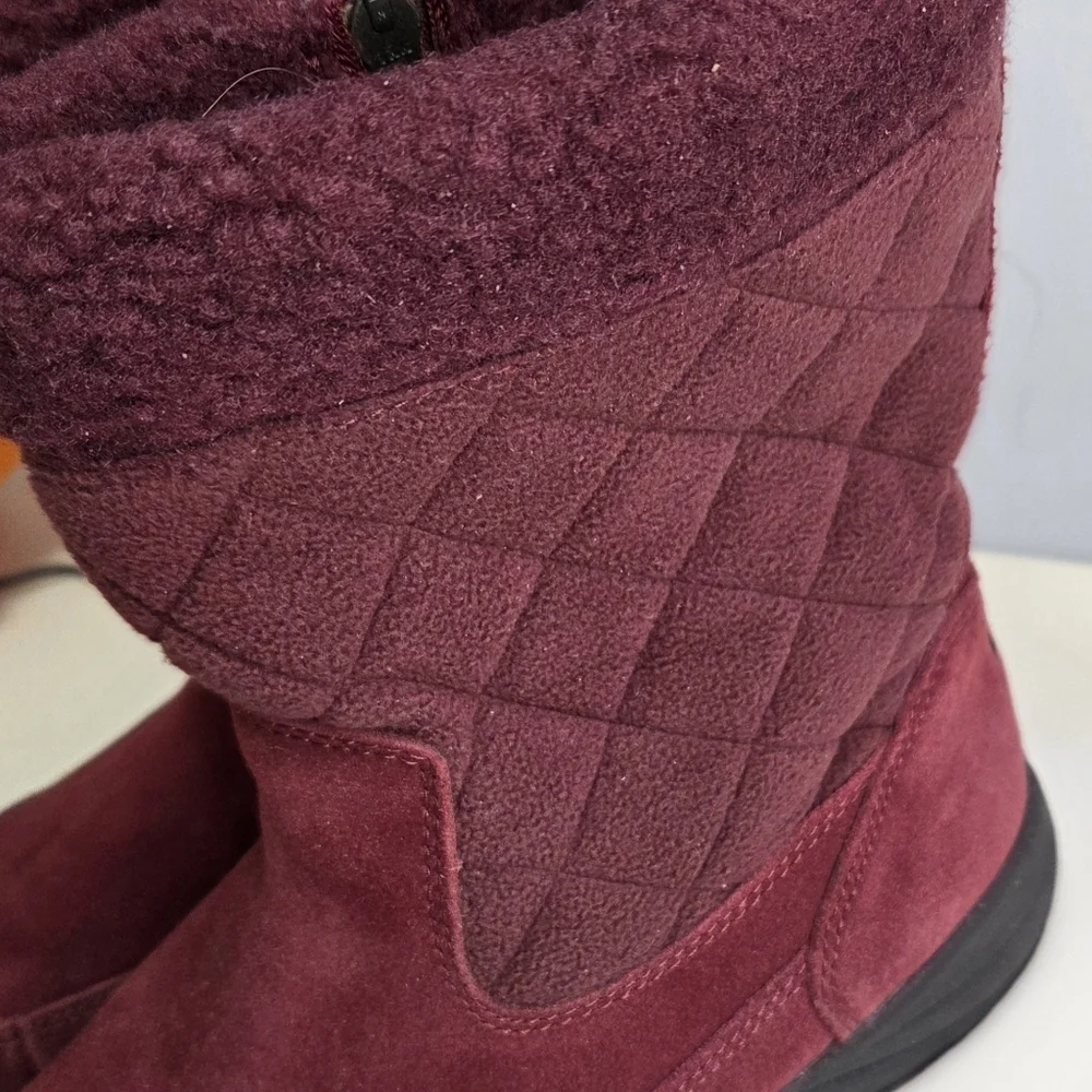 LL Bean Womens Burgundy Suede Side Zip Pull On Winter Boots Size 8.5 Wide